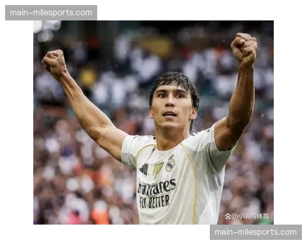 特写:在伯纳乌完成西甲首秀的17岁皇马青训小将 特写:在伯纳乌完成西甲首秀的17岁皇马青训小将